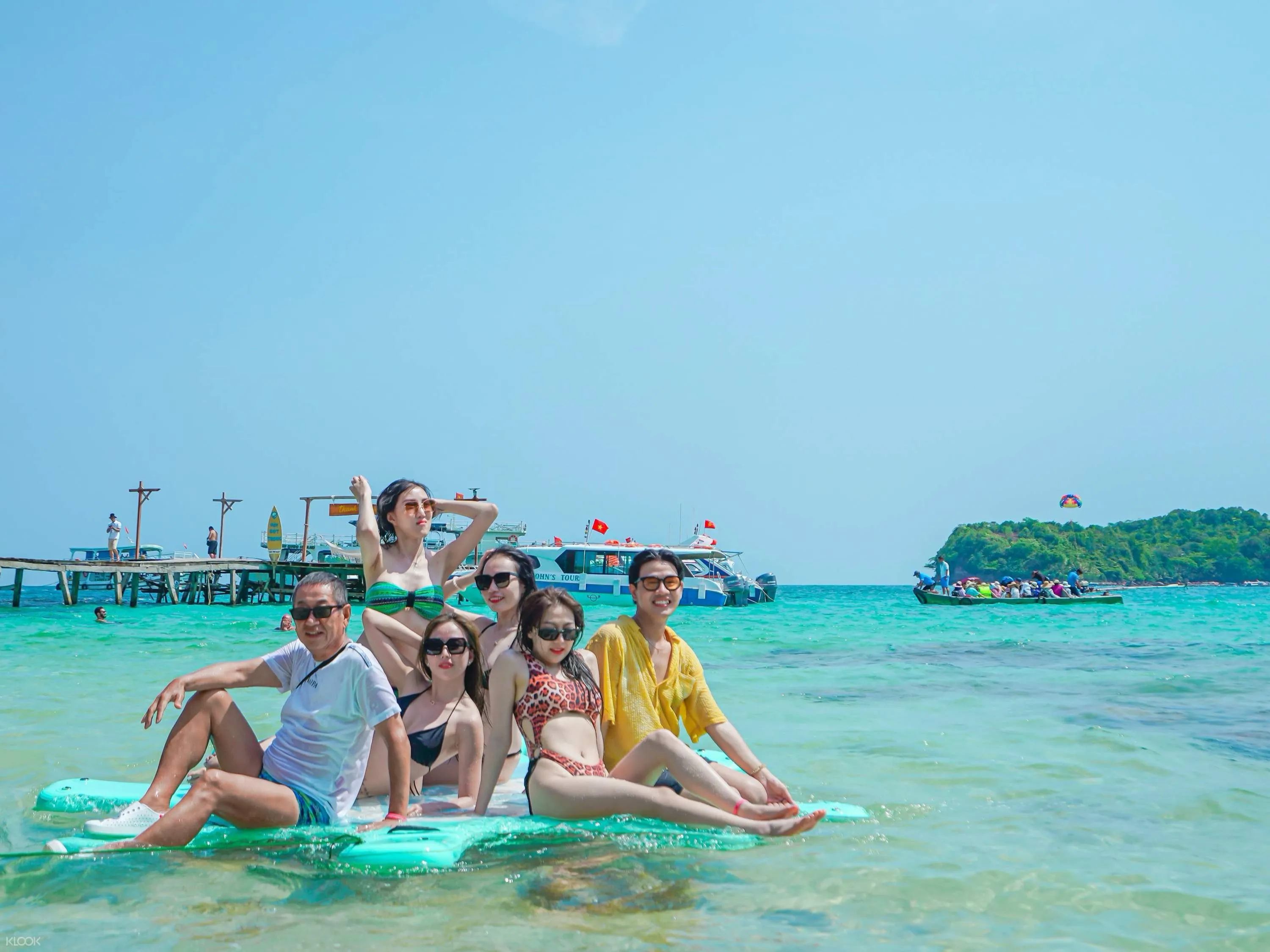 Tour 4 Đảo Phú Quốc Bao Gồm Công Viên Nước Aquatopia và Trải Nghiệm Đi Cáp Treo Vượt Biển 2